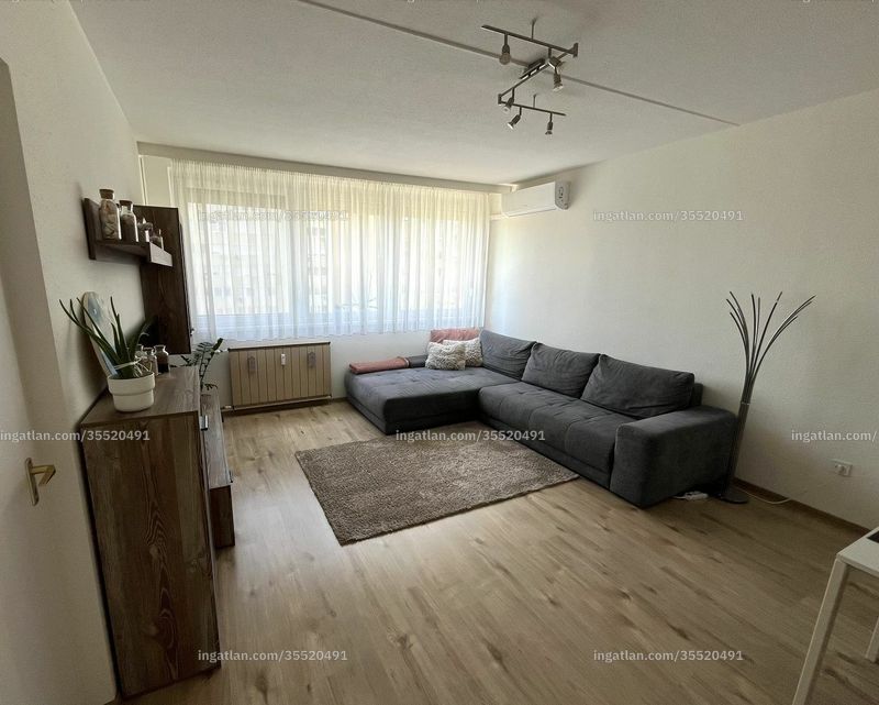 Listing photo