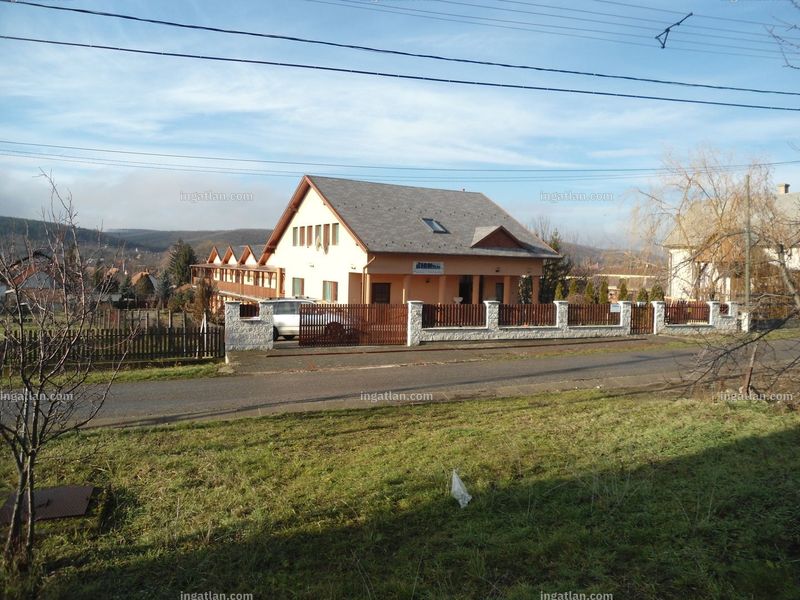 Listing photo