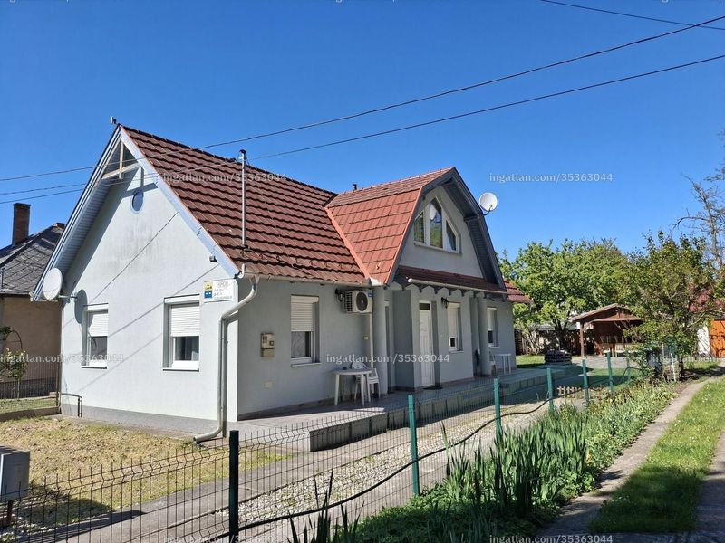 Listing photo