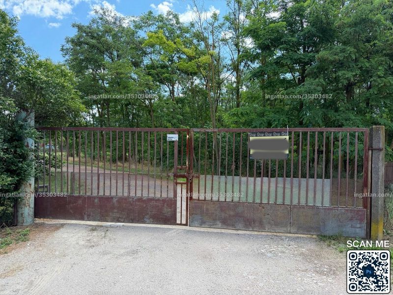 entrance from the outside