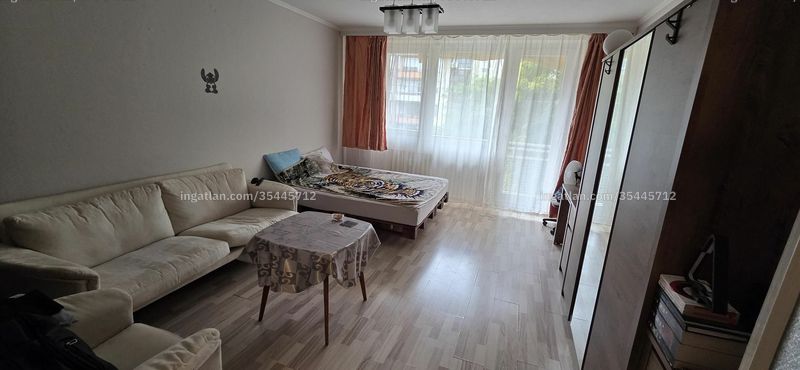 Listing photo