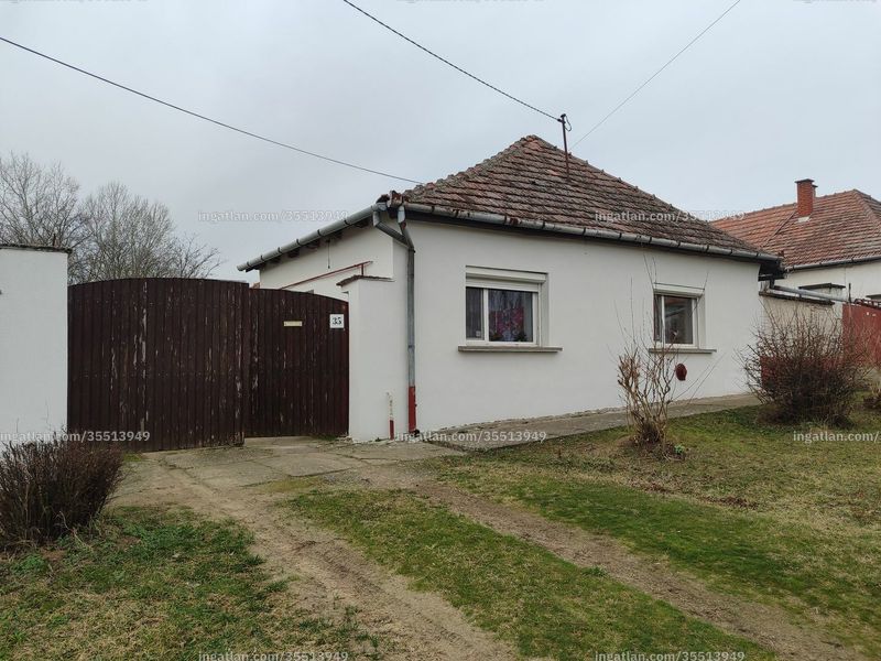 Hirdetés fotója