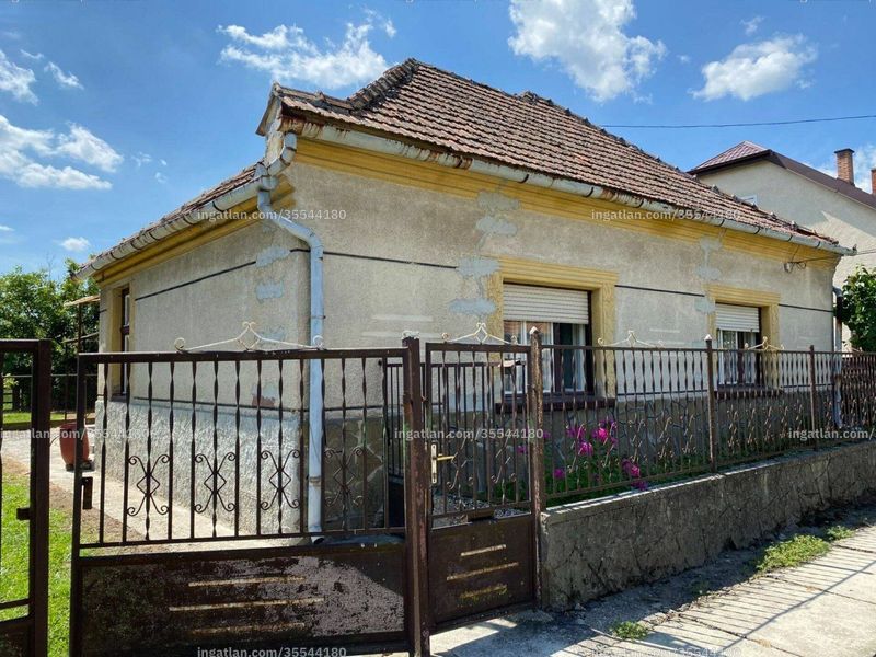 Listing photo