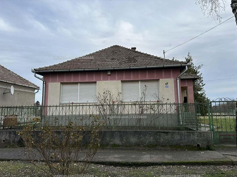Listing photo