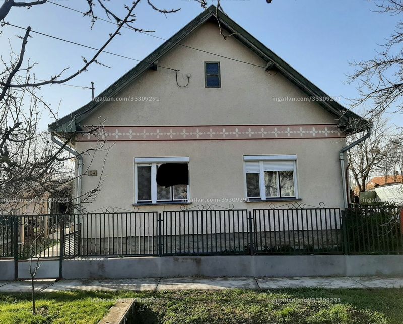 Listing photo