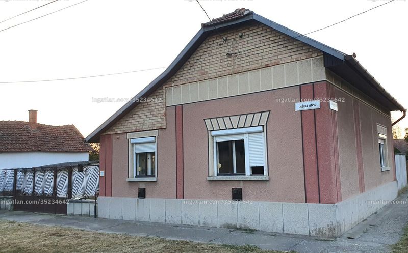 Listing photo