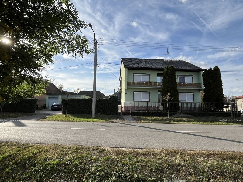 Listing photo