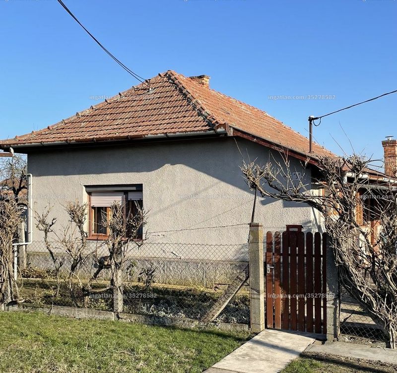Listing photo