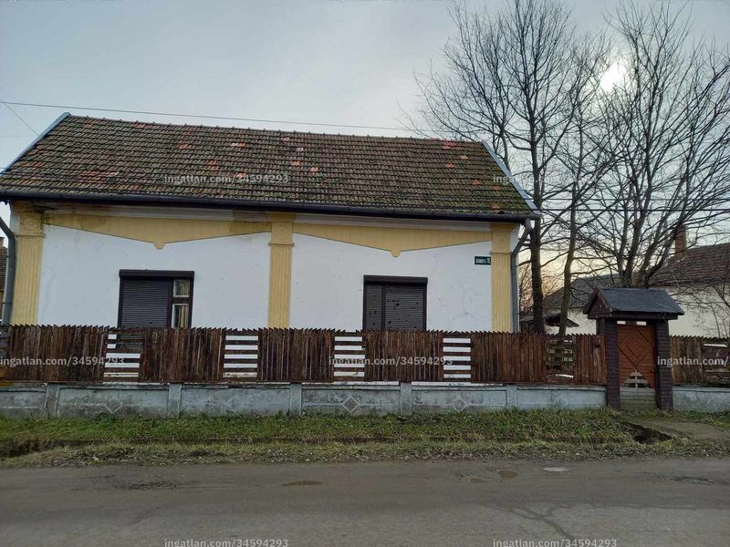Hirdetés fotója