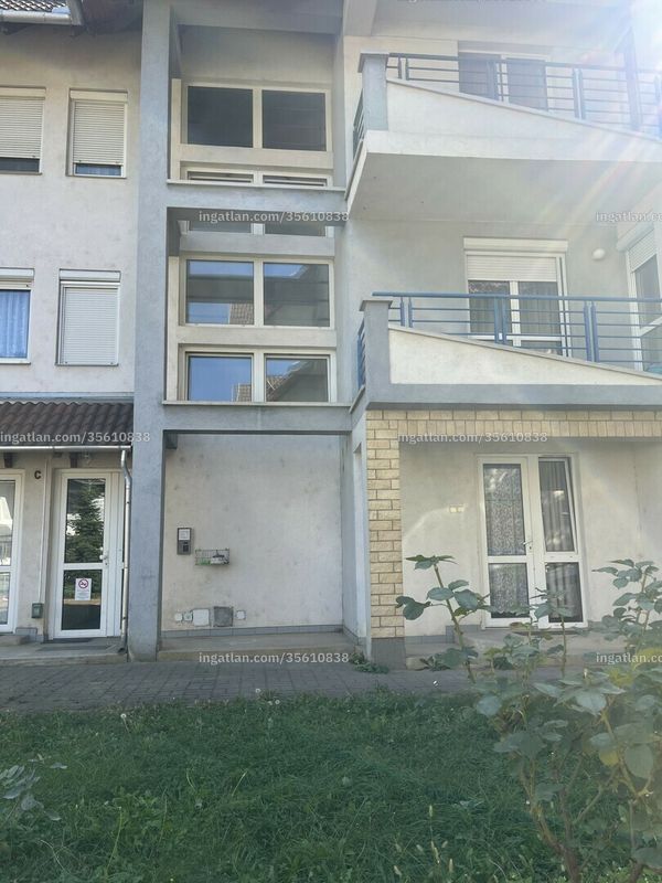 az épület kívülről