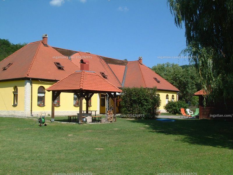 Hirdetés fotója
