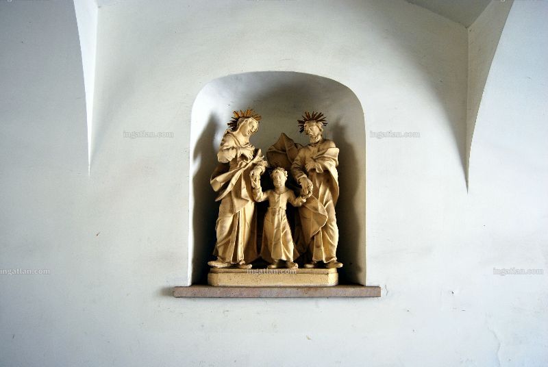 bejárat (kívülről)