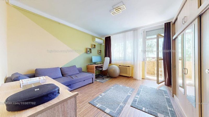 Listing photo