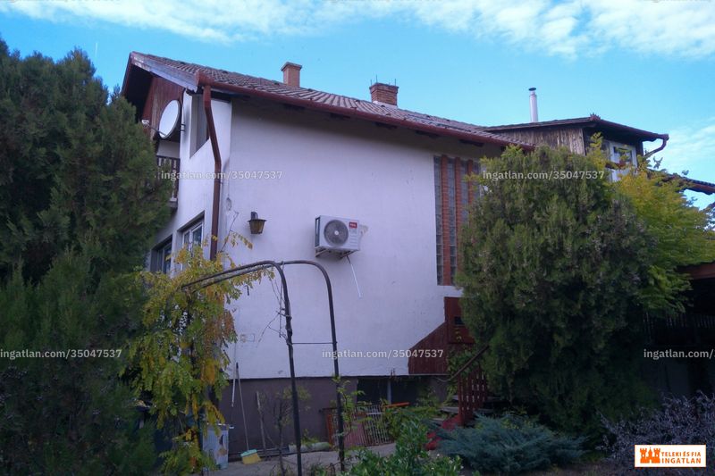 Hirdetés fotója