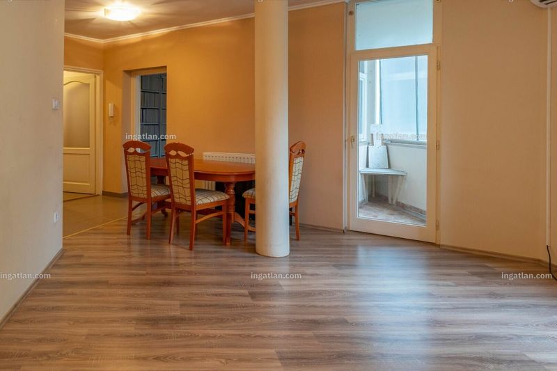 Hirdetés fotója