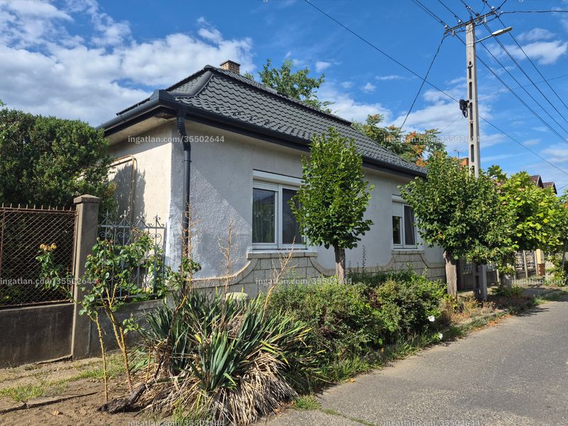 Listing photo