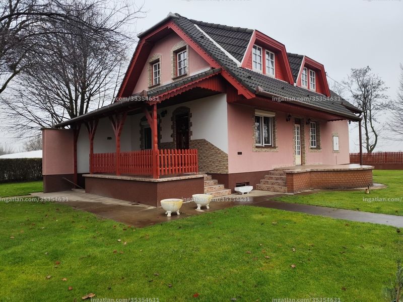 Listing photo