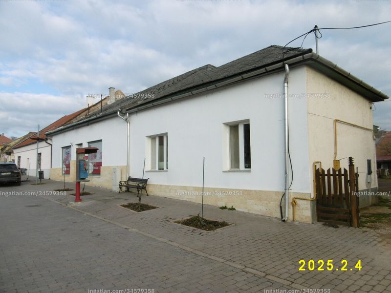 Listing photo