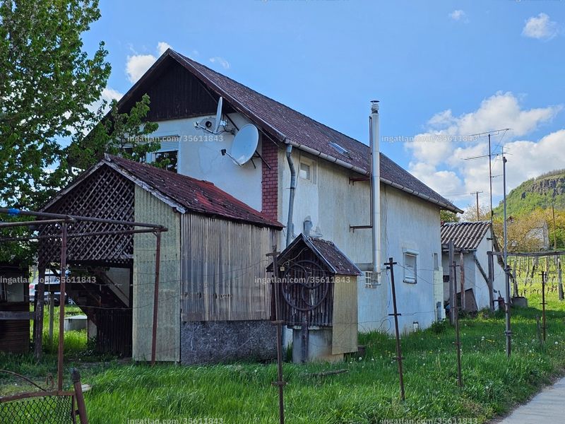 Hirdetés fotója