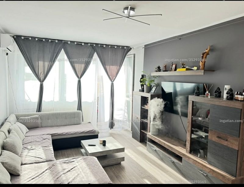 Listing photo