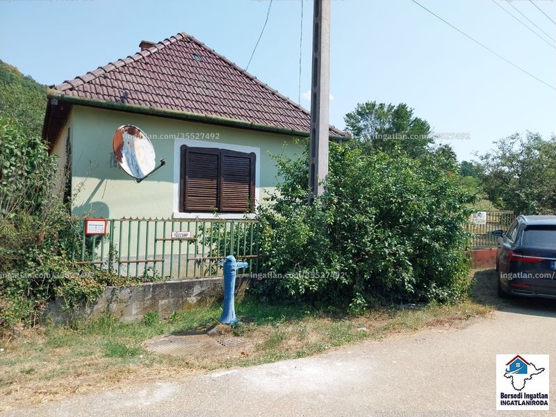 Listing photo