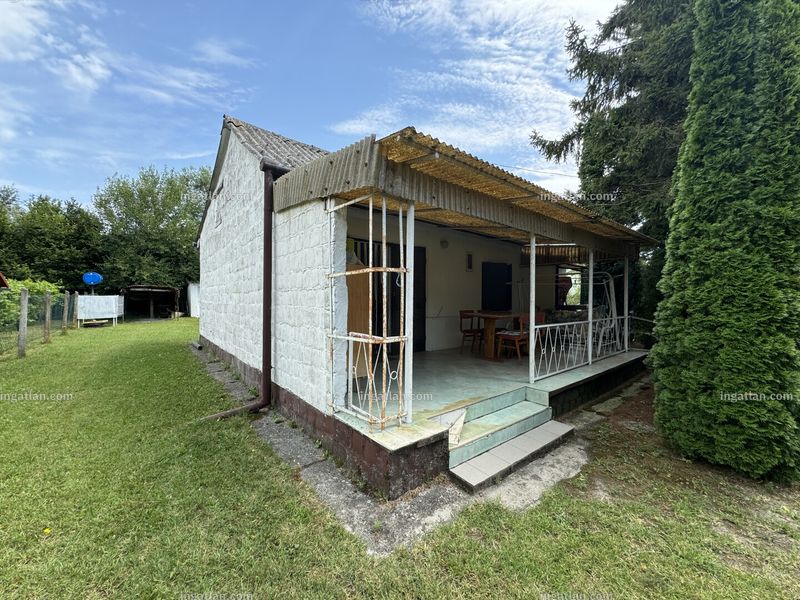 Listing photo