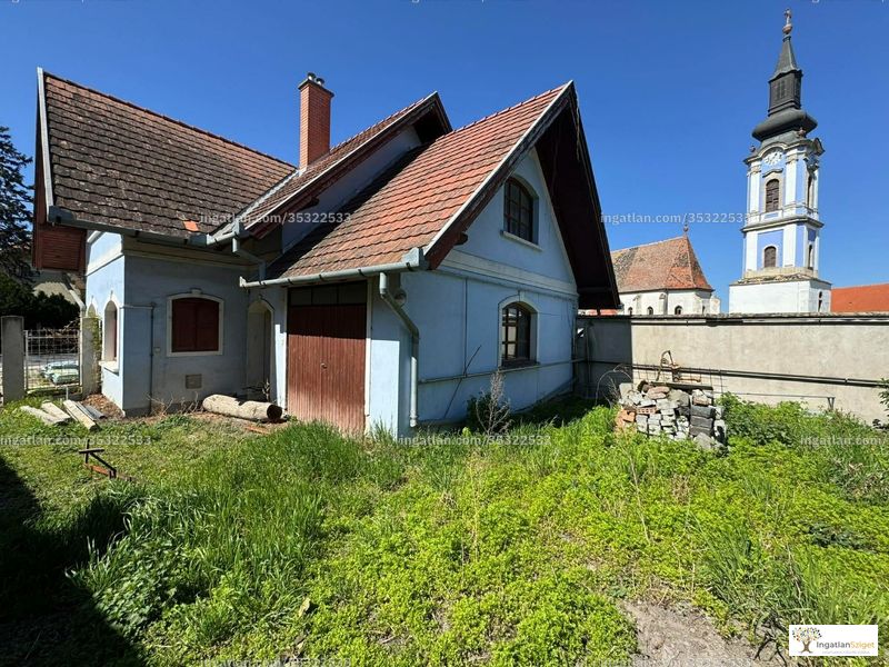 Listing photo