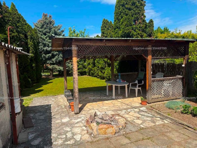 Hirdetés fotója