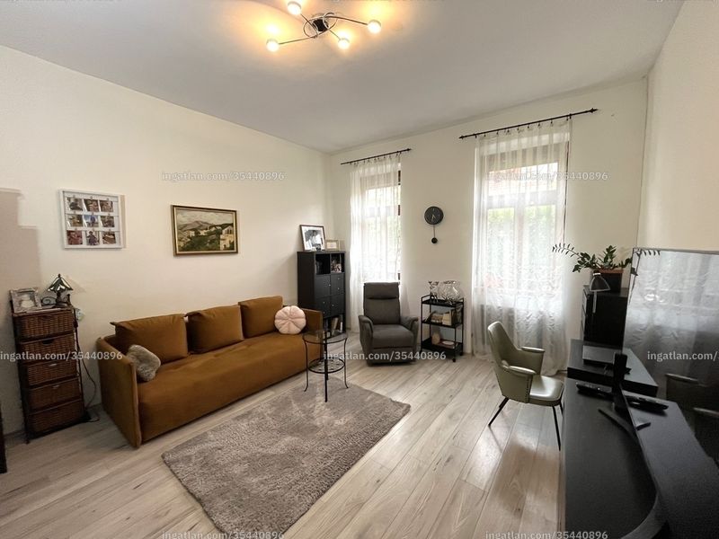 Listing photo