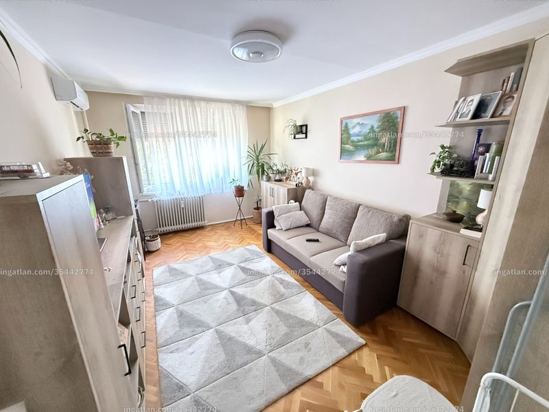 Listing photo