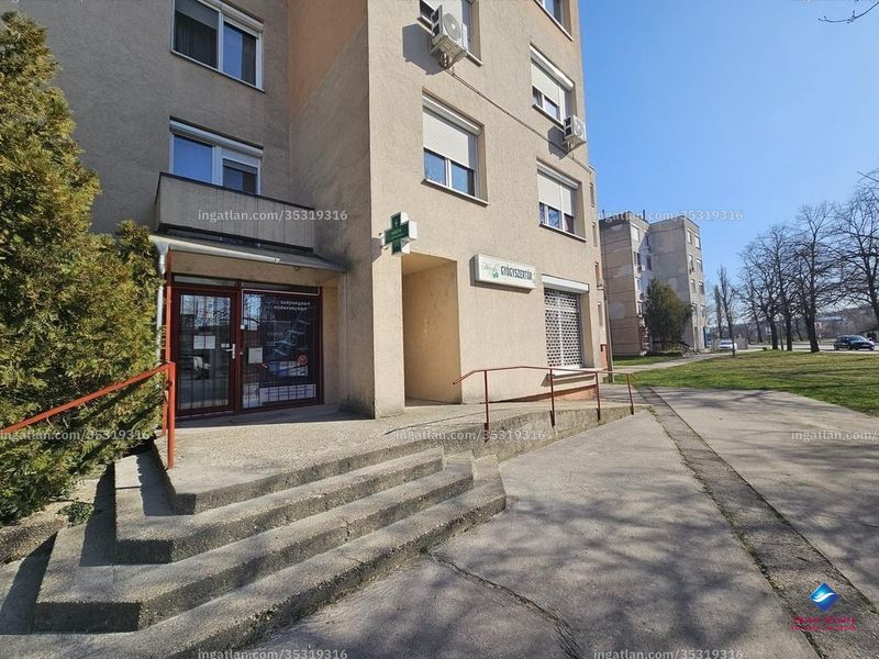 Listing photo