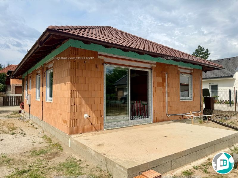 Hirdetés fotója