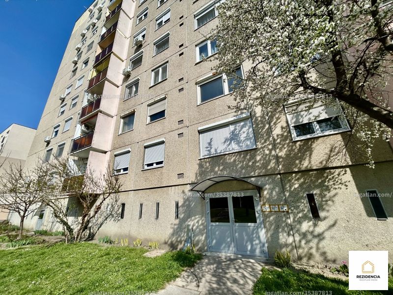 Listing photo