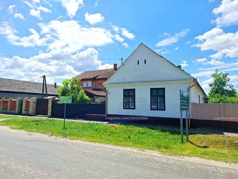 Hirdetés fotója