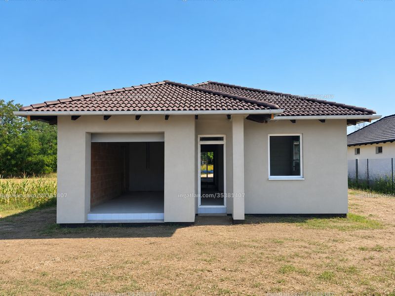 Listing photo