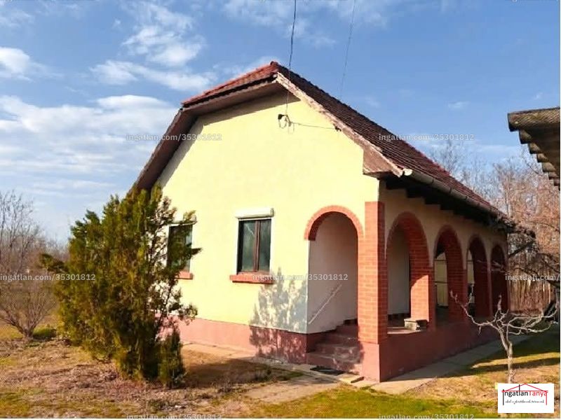 Listing photo