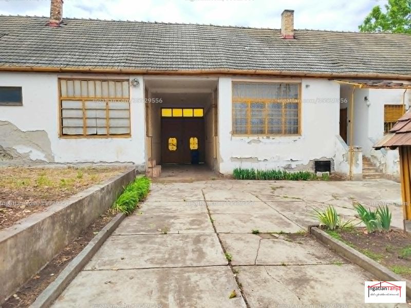Listing photo