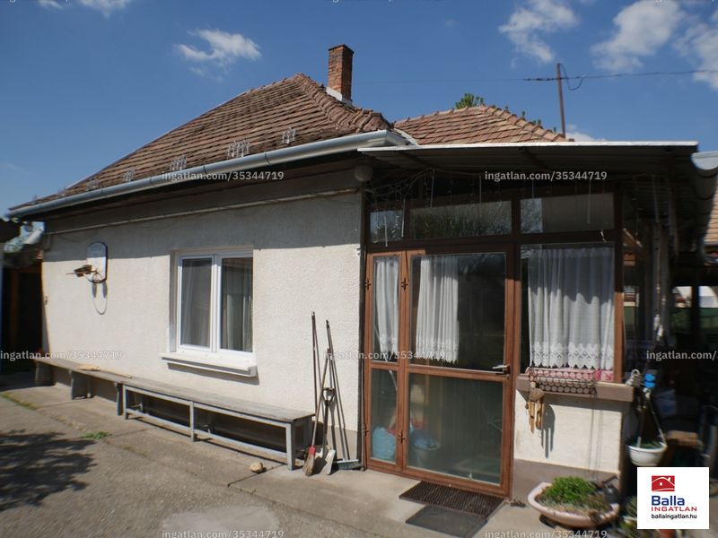 entrance from the outside