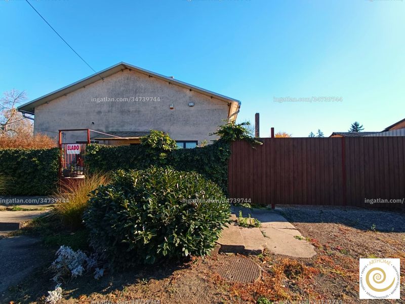Listing photo
