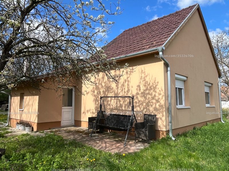 Listing photo