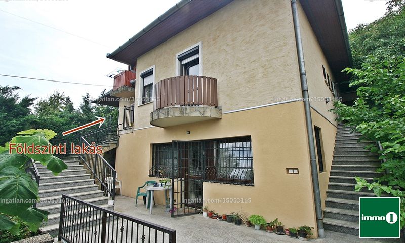 bejárat (kívülről)