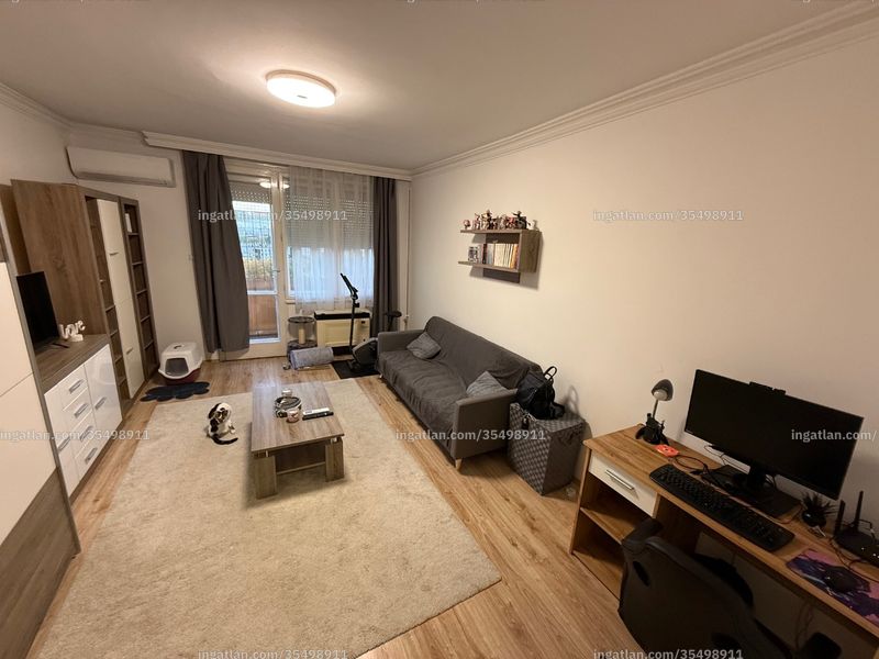 Listing photo