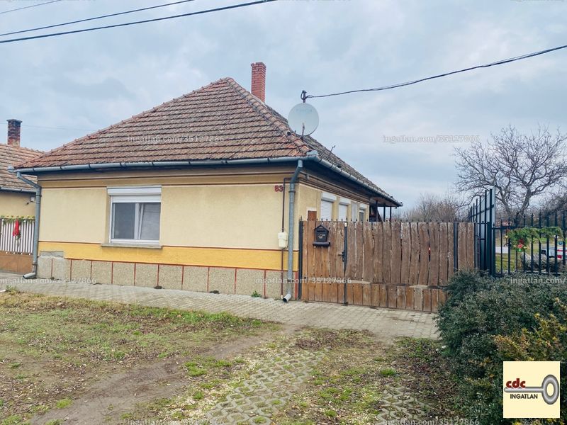 Listing photo