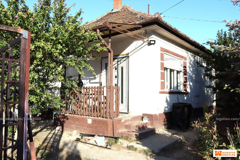 Listing photo