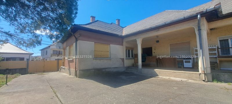 az épület kívülről