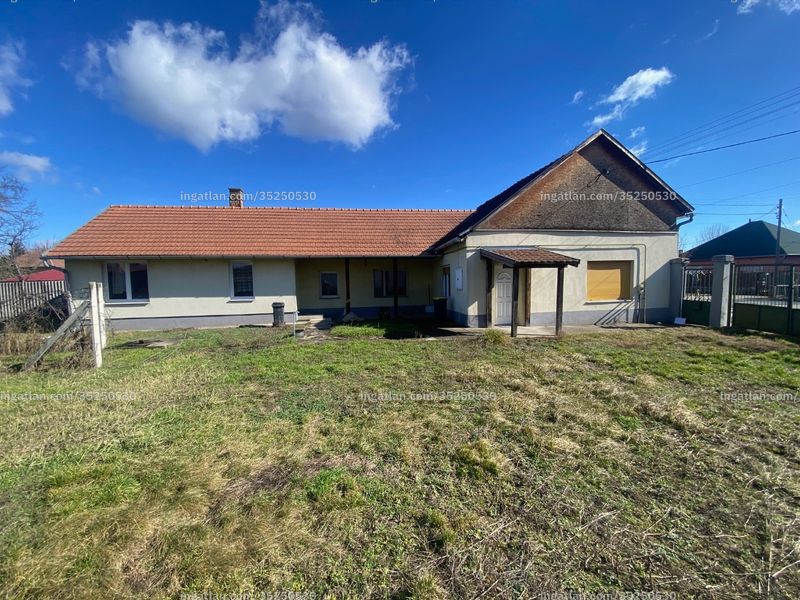 Listing photo