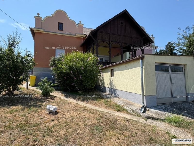 Listing photo