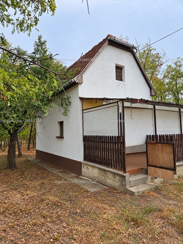 Listing photo