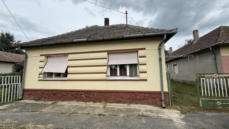 Listing photo