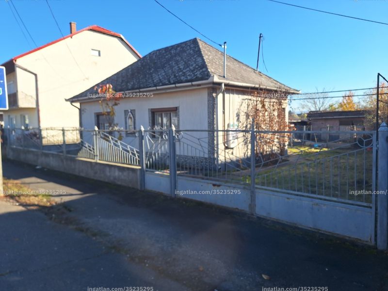 Listing photo